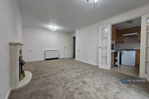 Lounge And Access To Kitchen