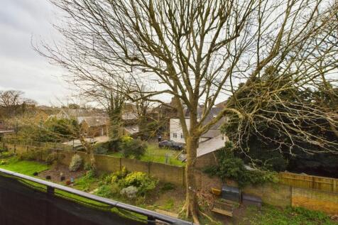 CAM03151G0-PR0015-STILL011