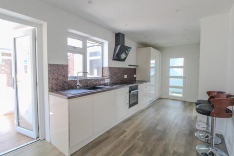Cherrywood Gardens Thorneywood, Nottingham, NG3 6L