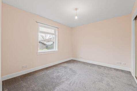 2 bed, 1 bath Bungalow in Leeds - Photo 9