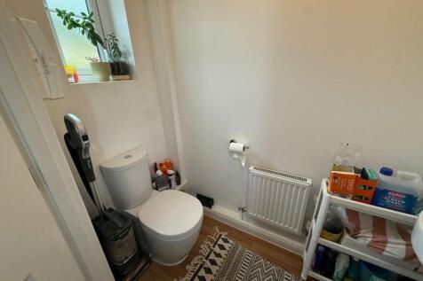 Mensforth Close, Great Stone Gardens, Stretford, M photo 5