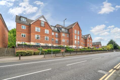 2-bed flat on 283 London Road, Camberley, £1,480/mo