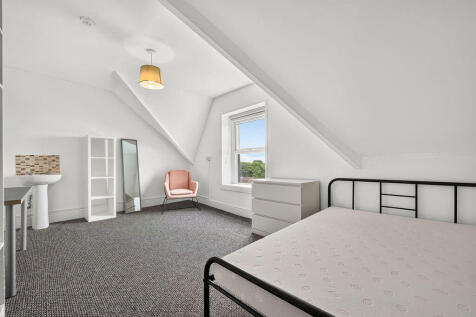 Bay View Crescent, Brynmill, Swansea photo 3
