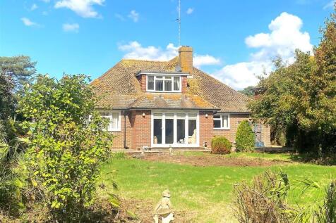 23 Clavering Walk -Rear2.jpg