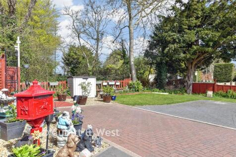 Driveway/Parking