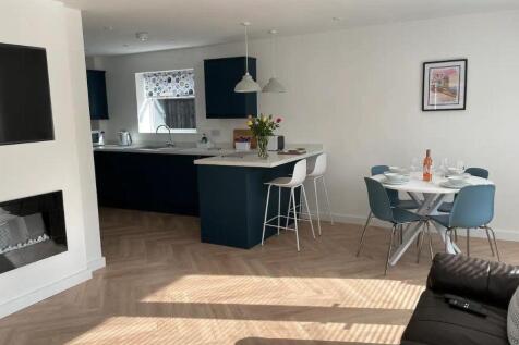 LIVING/DINING AREA - ADDITIONAL PHOTOGRAPH