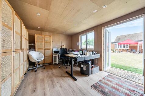 Detached Studio/Home Office