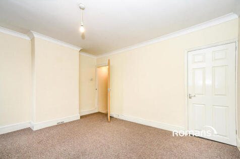 Rodbourne Road, Swindon, SN2 photo 4