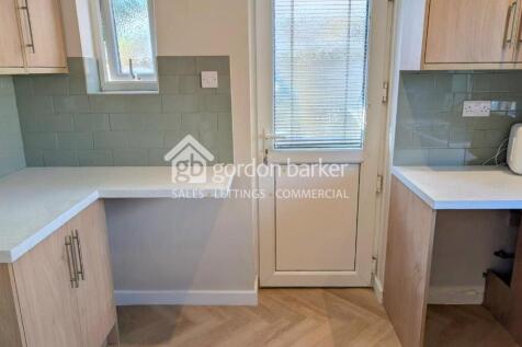 Queens Road, Corfe Mullen BH21 photo 3
