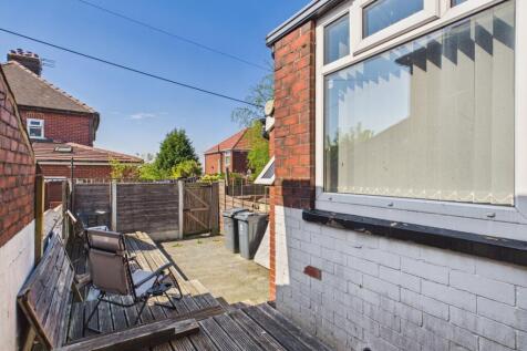 Middleton Road - EweMove - Rear Yard