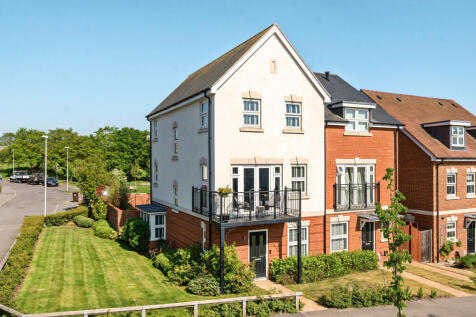 Wokingham, RG40 - property photo