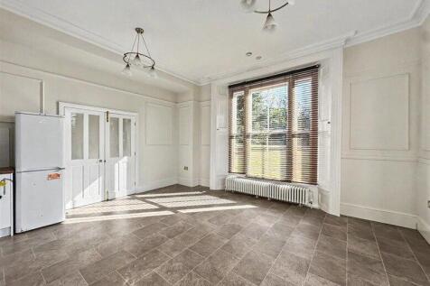 Highfield House, Queensway, Hemel Hempstead, HP2 photo 4