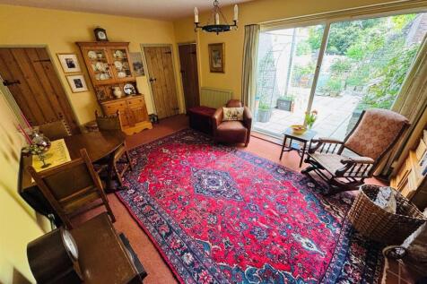 DINING ROOM/SITTING ROOM