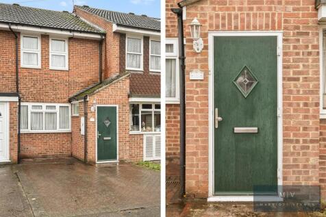 Saracen Close 2 MV-15.jpg