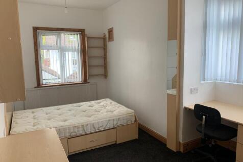 Otley Road, Leeds, West Yorkshire, LS6 photo 5