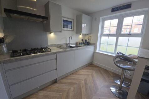 Breakfasting Kitchen