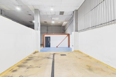 Light Industrial to rent Image 3