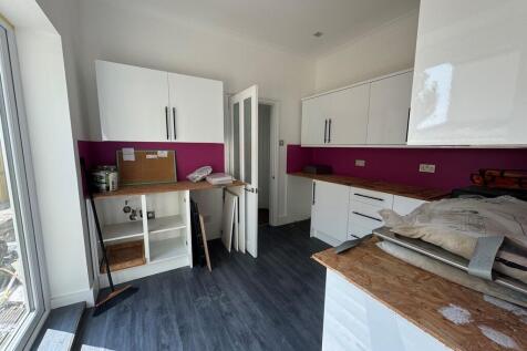 21 Meteor Road ki...