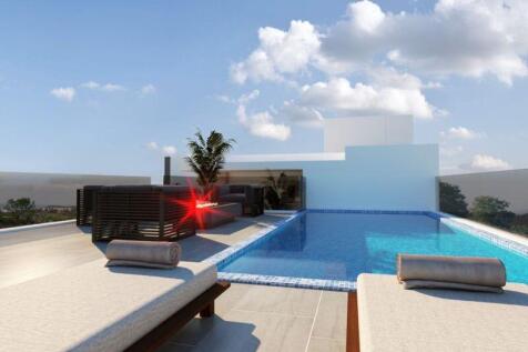 Communal Pool &amp;...