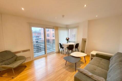 Living Room &amp; Kitchen