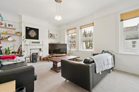 43a Gilbey Road SW17 0QQ reception 1.jpg
