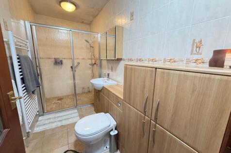 Bungalow Shower Room