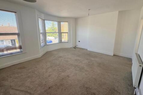 Woodfield Road, Leigh-On-Sea, Essex, SS7 photo 5