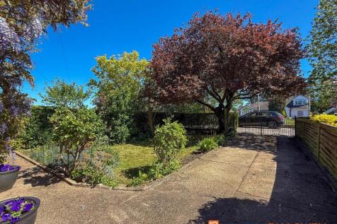 Gated Driveway &amp; Frontage