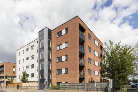 Thornbury Way E17