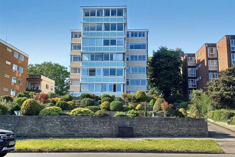 Gardens Court