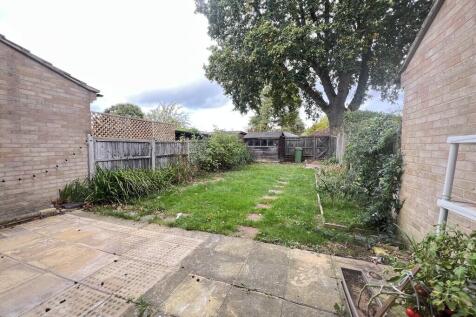 Thelton Avenue, Broadbridge Heath photo 3