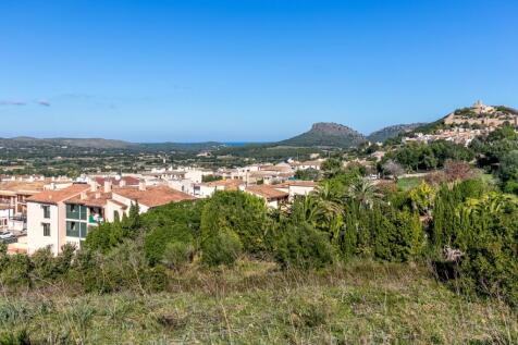 Building plot with beautiful panoramic sea views