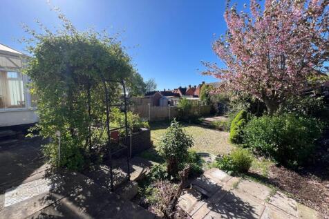 garden 1.jpg