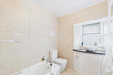 CAM03185G0-PR0103-STILL015