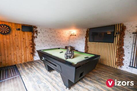 Games Room &amp; Bar