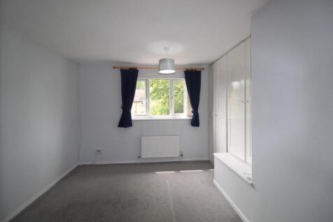 BEDROOM.JPG