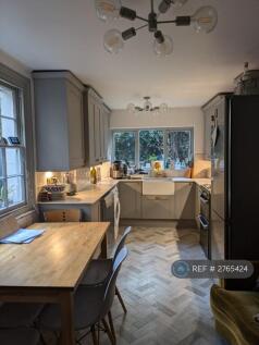 New Kitchen &amp; Floor Installed 2023
