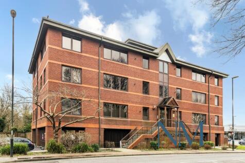 2 bed flat for sale Ocean House, Crawley RH10