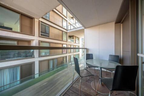 32 trinity house 4100 balc.jpg