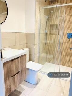 Ensuite (Shower)