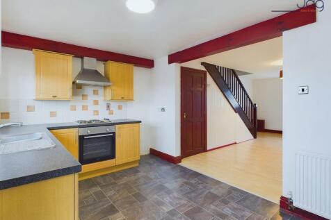 Modern Kitchen With Space To Dine