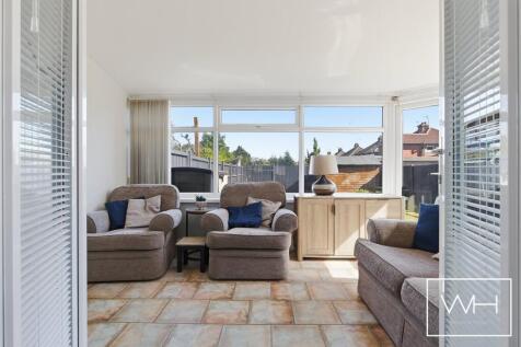 4 Wordsworth Drive S