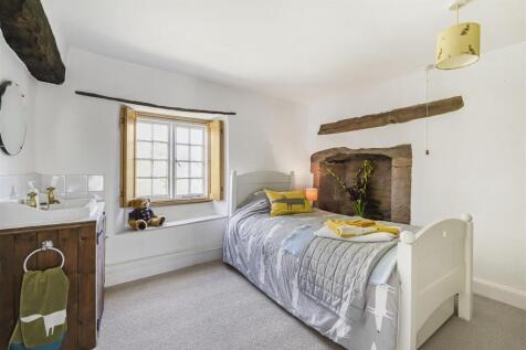 Lower End Farmhouse, 10 High Street South, Tiffiel