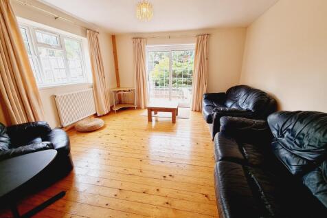 12 Queensway, Leamington Spa photo 2