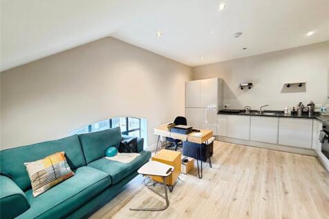 Lounge/Kitchen