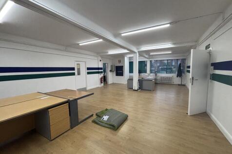 Office to rent Image 3