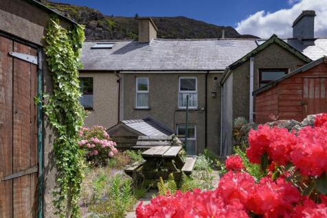 18-14 Manod Road.jpg