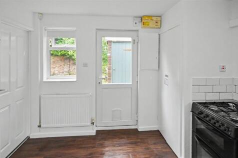 Warwick New Road, Leamington Spa photo 5