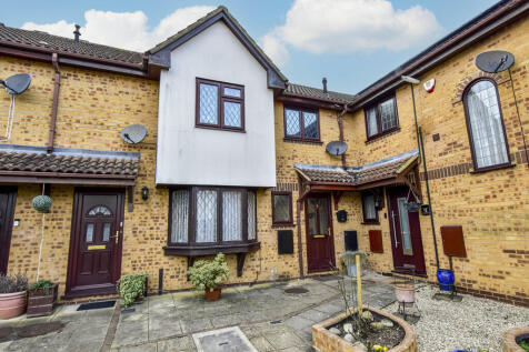 15 Alder Walk Fro...