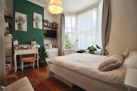 Bedroom.JPG